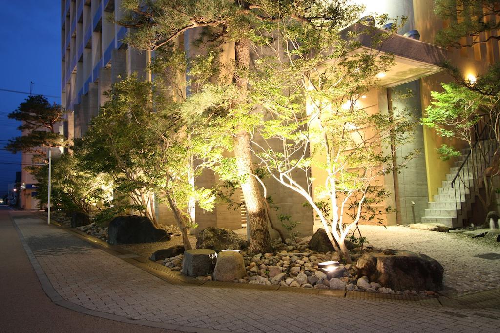 Uozu Manten Hotel Ekimae Exterior foto