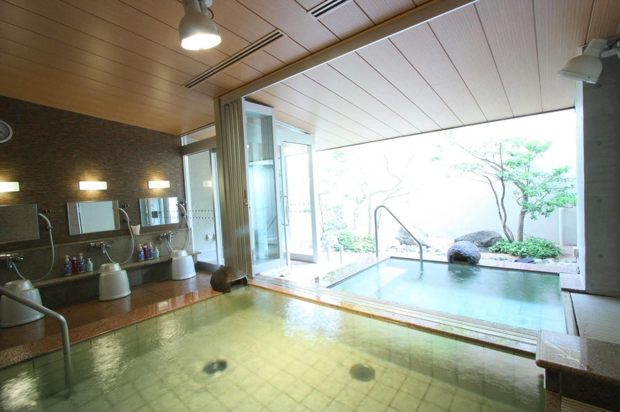 Uozu Manten Hotel Ekimae Exterior foto